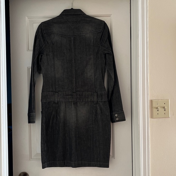 NWT. Tommy Hilfiger denim dress with belt loops - Picture 3 of 13